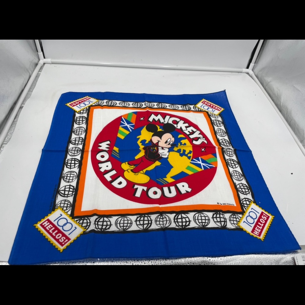 Vintage 1001 hellos! Mickey Mouse world tour
Bandana